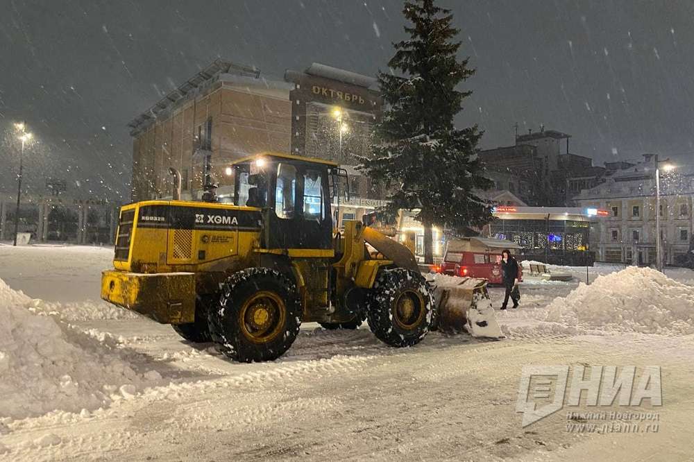 Главы районных администраций мониторят работу по уборке снега во дворах Нижнего Новгорода