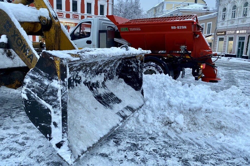 Коммунальные службы Нижнего Новгорода готовятся к ночному снегопаду